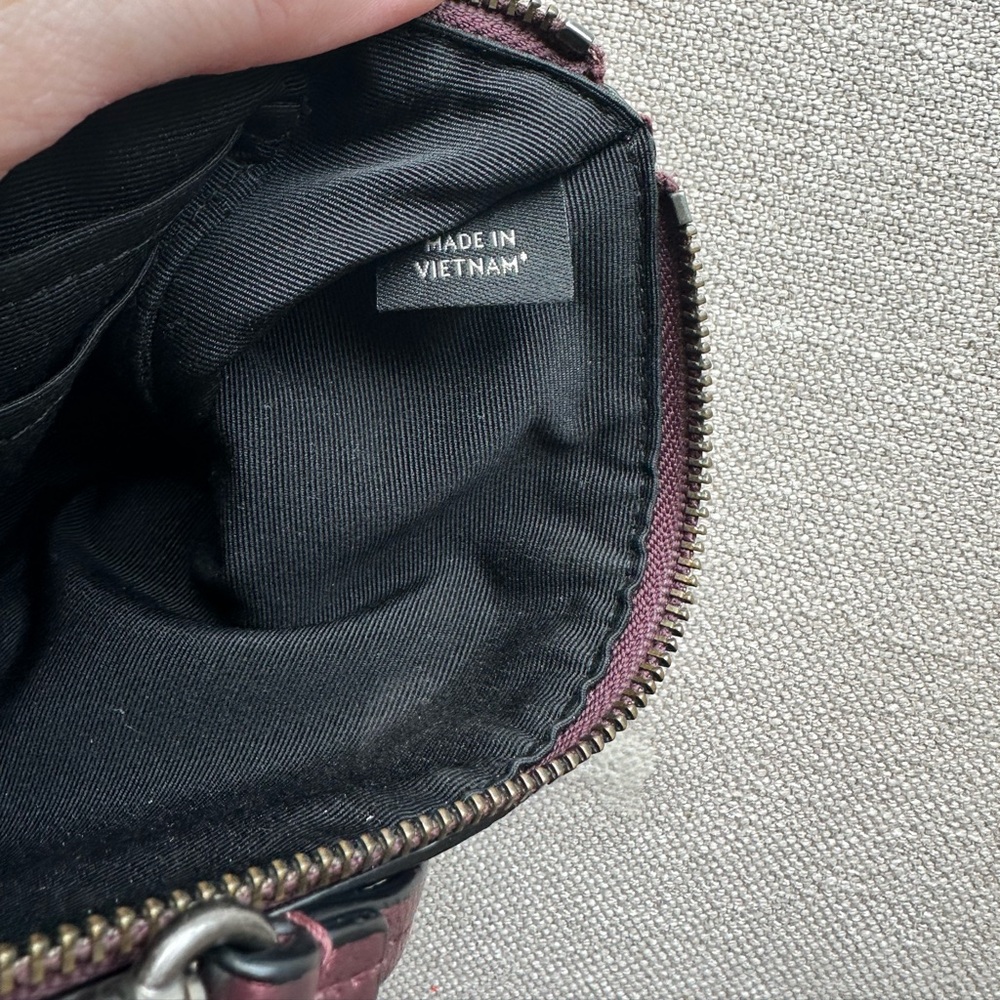 Coach - Picture 4 of 5